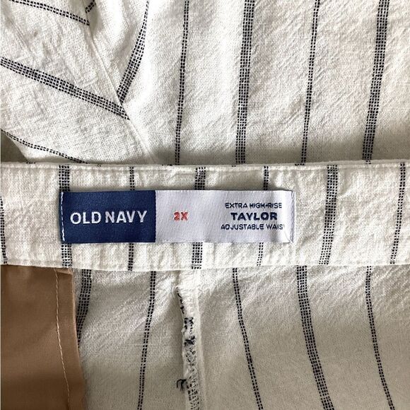 Old Navy - Women’s Taylor Extra High Rise Cream & Navy Shorts - 2X - Picture 5 of 5